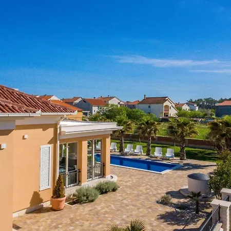 Villa Iva *