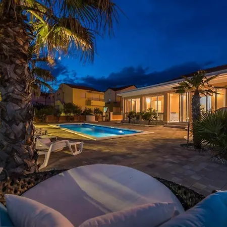 Villa Iva *